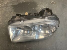 Chrysler 300 - 300C Lampa przednia 04806167AE