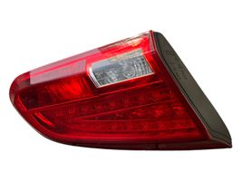 KIA Ceed Lampy tylnej klapy bagażnika 92403A20