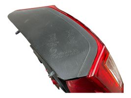 KIA Ceed Lampy tylnej klapy bagażnika 92403A20