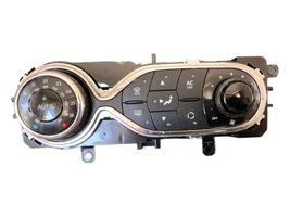 Renault Captur Panel klimatyzacji E1071162E