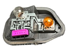 Renault Megane III Porte ampoule de feu arrière 89076149