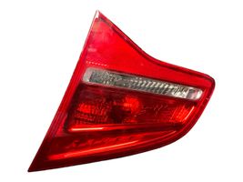 Opel Meriva B Lampy tylnej klapy bagażnika 21628003