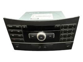 Mercedes-Benz E W212 Radio/CD/DVD/GPS-pääyksikkö A2129004910