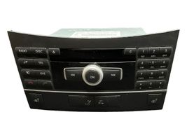 Mercedes-Benz E W212 Panel / Radioodtwarzacz CD/DVD/GPS A2129004910