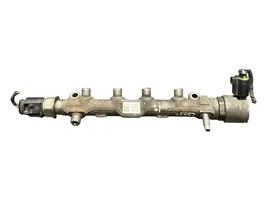 Volkswagen PASSAT B8 Tuyau de conduite principale de carburant 04L089G