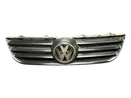 Volkswagen Polo IV 9N3 Grille calandre supérieure de pare-chocs avant 6Q0853653E