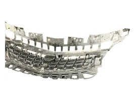 Opel Astra J Maskownica / Grill / Atrapa górna chłodnicy 13266577