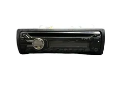 Audi A4 S4 B5 8D Radio/CD/DVD/GPS-pääyksikkö CDXGT470UM