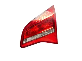 Opel Meriva B Lampy tylnej klapy bagażnika 13260841