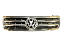 Volkswagen Touareg I Front bumper upper radiator grill 7L6853601