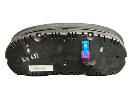 Audi A1 Speedometer (instrument cluster) 8X0920980H