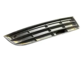 Volkswagen PASSAT B6 Etupuskurin alempi jäähdytinsäleikkö 3C0853666