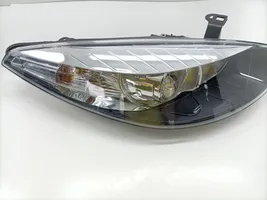 Renault Fluence Faro delantero/faro principal 085511184R