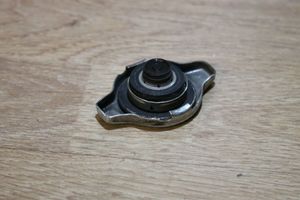 Toyota Avensis T250 Vase d'expansion / bouchon de réservoir de liquide de refroidissement 