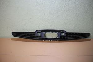 Audi A3 S3 8P Kojelaudan tuuletussuuttimen suojalista 8P0819635