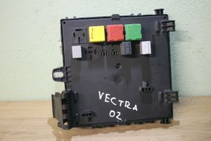 Opel Vectra C Module de fusibles 13205774FP