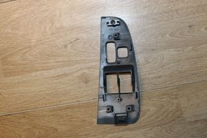 Toyota Avensis T250 Support bouton lève vitre porte avant 7423105130