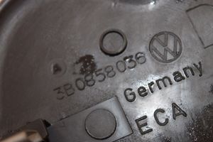 Volkswagen PASSAT B5.5 Pokrywa skrzynki bezpieczników 3B0858036