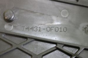 Toyota Corolla Verso AR10 Boîte de batterie 744310F010