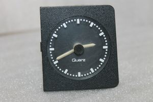 Opel Ascona C Horloge 