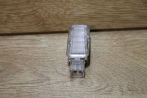 Audi A4 S4 B5 8D Altre luci abitacolo 4B094745