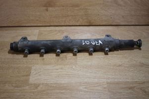 Volvo V70 Fuel distributor 8658252