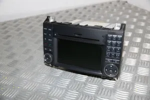 Mercedes-Benz Sprinter W906 Panel / Radioodtwarzacz CD/DVD/GPS A1699007800