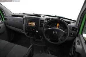 Mercedes-Benz Sprinter W906 Panel / Radioodtwarzacz CD/DVD/GPS A1699007800