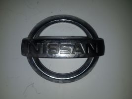 Nissan Primera Lokasuojan merkki/mallikirjaimet 90890AU200