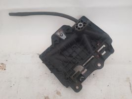 Volkswagen Polo IV 9N3 Support boîte de batterie 6Q0915331