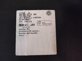 Volkswagen Golf VI Garniture panneau latérale du coffre 5K6867427