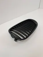 BMW 5 E60 E61 Maskownica / Grill / Atrapa górna chłodnicy 2155447