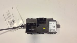 Volvo V40 Heater blower fan relay 31369487