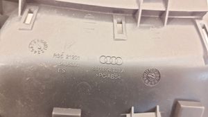 Audi Q3 8U Otras partes del panel de instrumentos 8U1864131A