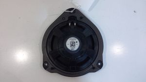 Audi A1 Haut-parleur de porte avant 8X0035411