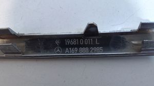 Mercedes-Benz B W245 Atrapa chłodnicy / Grill A1698882985