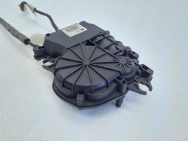 BMW 2 F45 Siłownik elektryczny podnoszenia klapy tylnej / bagażnika 7348531