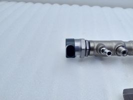 BMW 2 F45 Kraftstoffverteiler Einspritzleiste Verteilerrohr 851415402