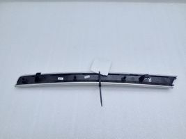 Audi Q7 4L Baguette moulure de porte arrière 4L0867420