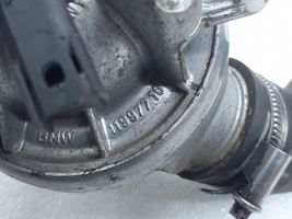 BMW Z4 E85 E86 Termostaatin kotelo 11997710