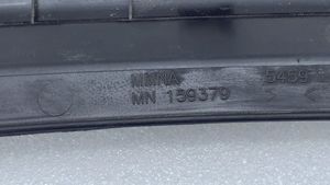 Mitsubishi Eclipse Moulure inférieure de pare-chocs arrière MN159379