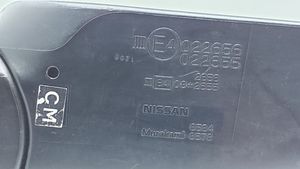 Nissan X-Trail T31 Elektryczne lusterko boczne drzwi przednich 8584