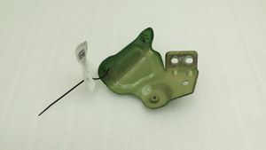 Skoda Fabia Mk3 (NJ) Supporto di montaggio del parafango 6V0821142