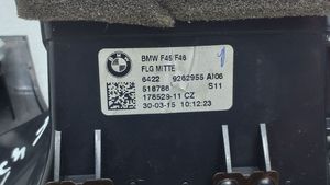 BMW 2 F45 Dysze / Kratki środkowego nawiewu deski rozdzielczej 9262955