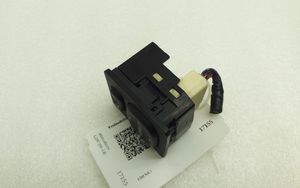 Mitsubishi L200 Wing mirror switch 183574