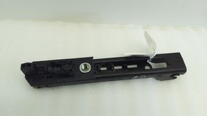 Volkswagen PASSAT B7 Rail de réglage hauteur de ceinture de sécurité 1T0857819B