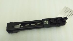 Volkswagen PASSAT B7 Rail de réglage hauteur de ceinture de sécurité 1T0857819B