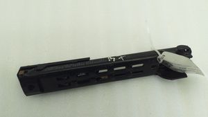 Volkswagen PASSAT B7 Rail de réglage hauteur de ceinture de sécurité 1T0857819B