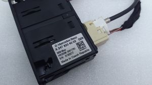 Mercedes-Benz E W213 USB-pistokeliitin A2478204002