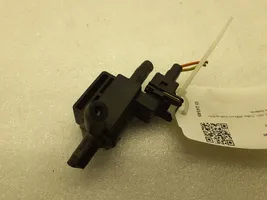 Jaguar XJ X351 Turbo solenoid valve 70243600